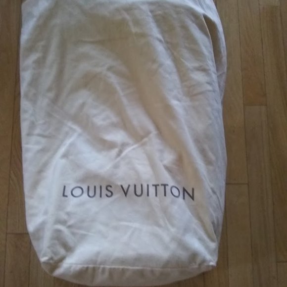 Louis Vuitton Men's Overnight Bag - Picture 3 of 4